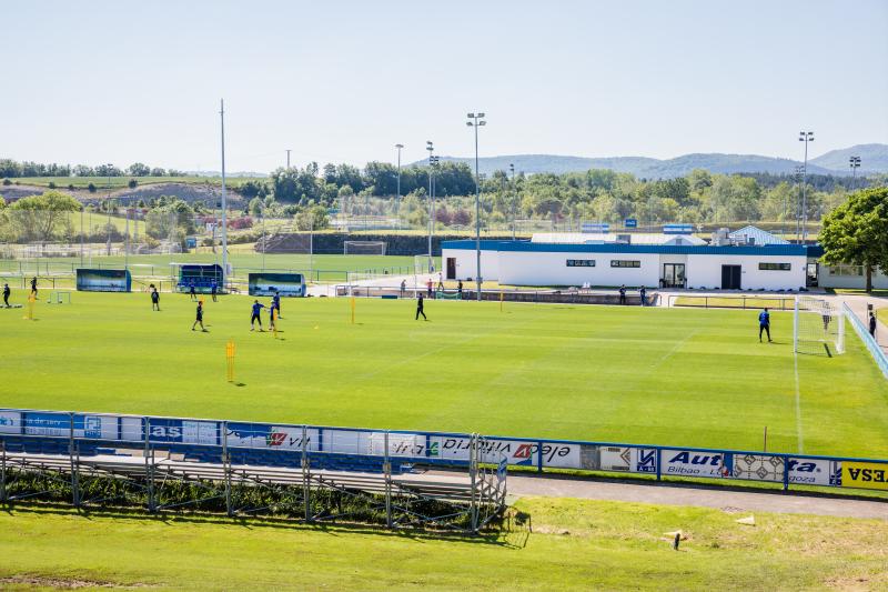 Fotos: El Alavés ya entrena en grupos