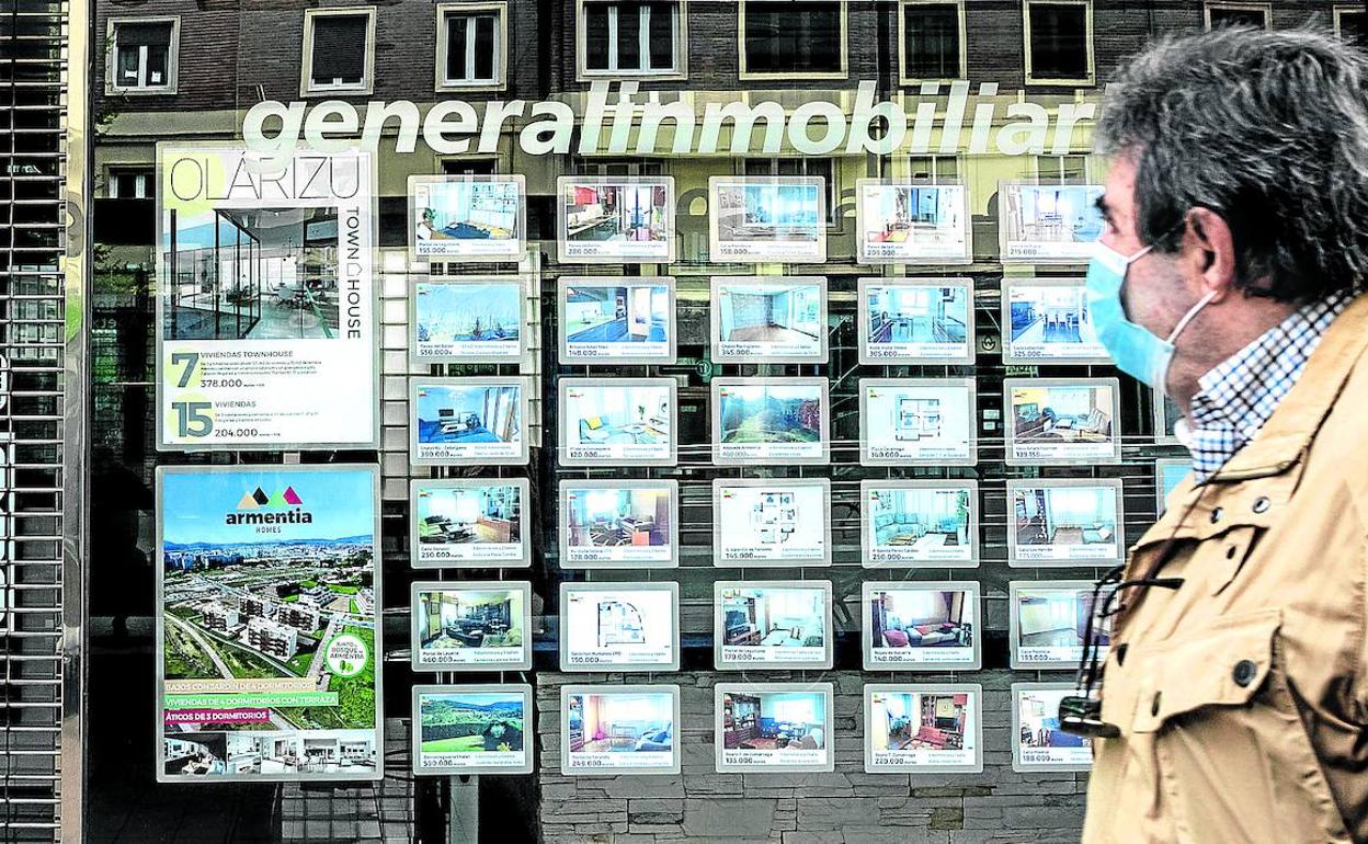 La mayoría de las inmobiliarias reabrieron sus oficinas el lunes 4 con cita previa. 