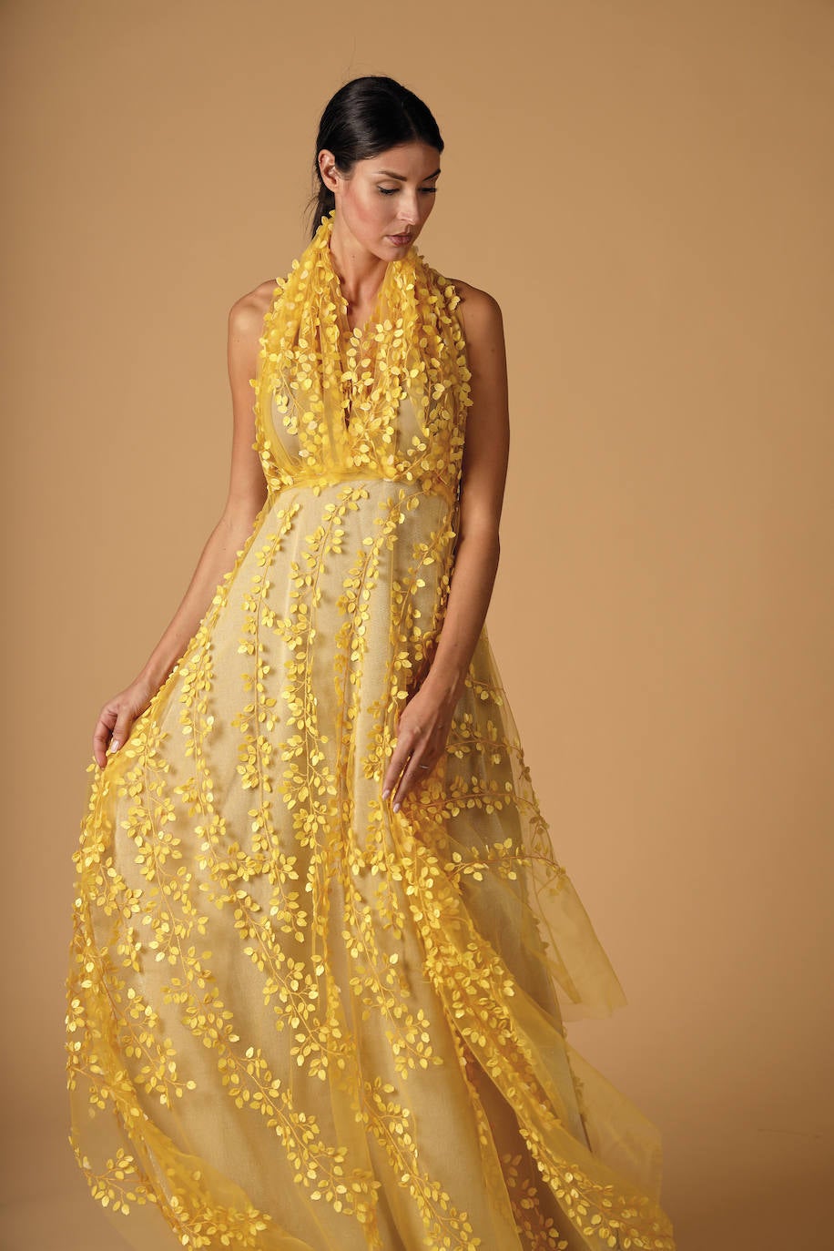 Fotos: Esto es lo que pasa cuando se sustituyen los maniquíes por la puesta en escena improvisada de tres diseñadores vizcaínos