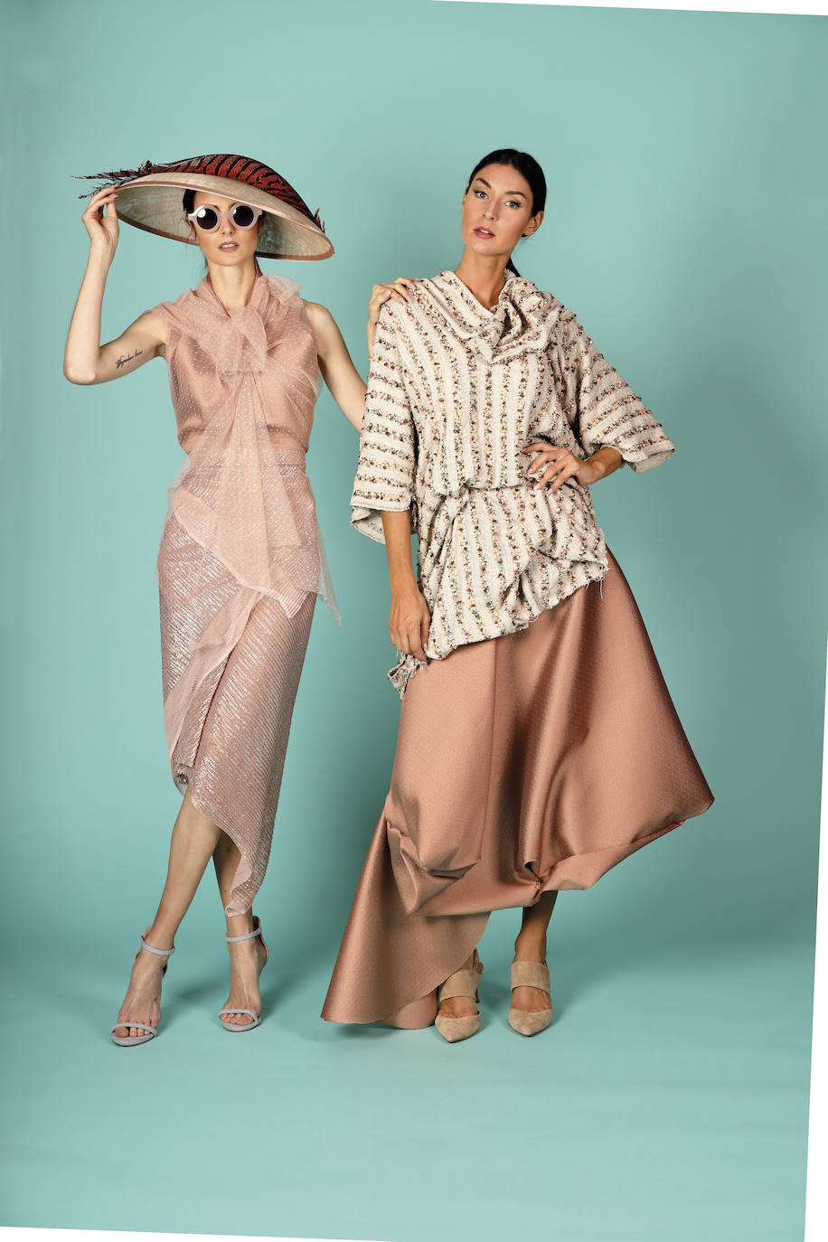 Fotos: Esto es lo que pasa cuando se sustituyen los maniquíes por la puesta en escena improvisada de tres diseñadores vizcaínos