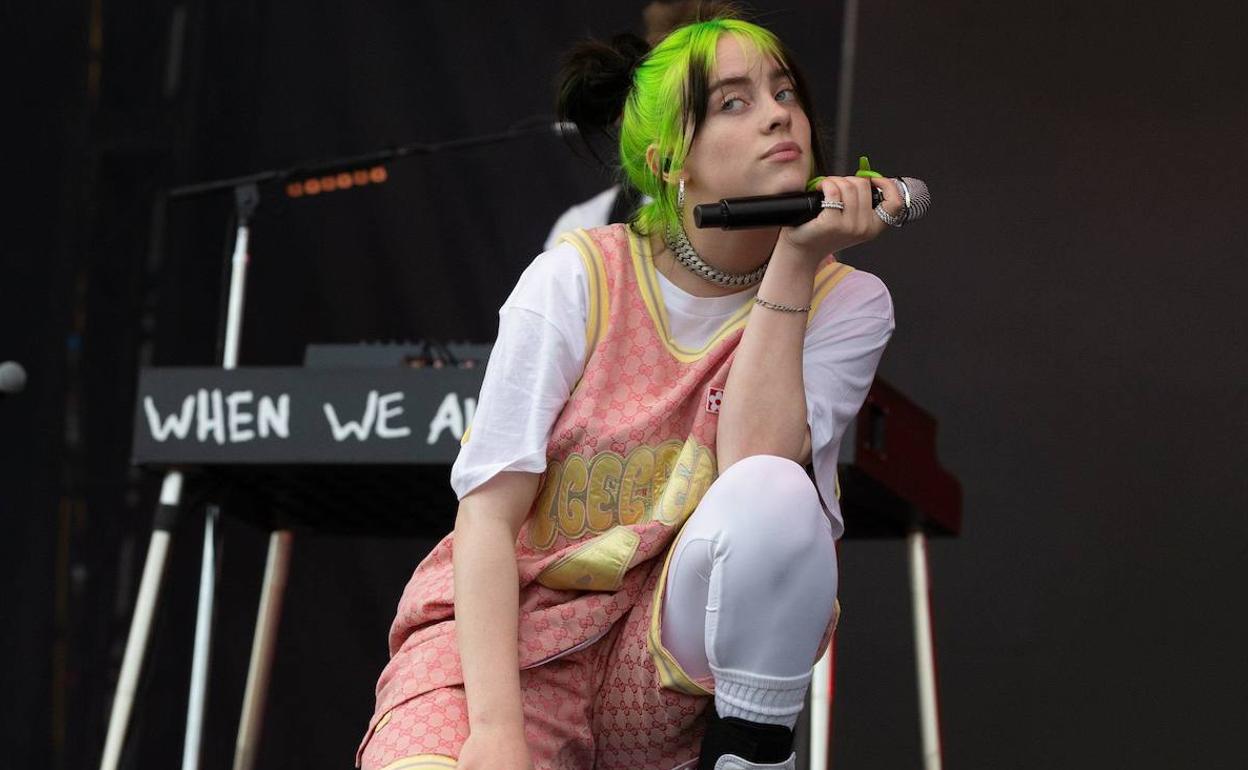Billie Eilish, kontzertu batean.