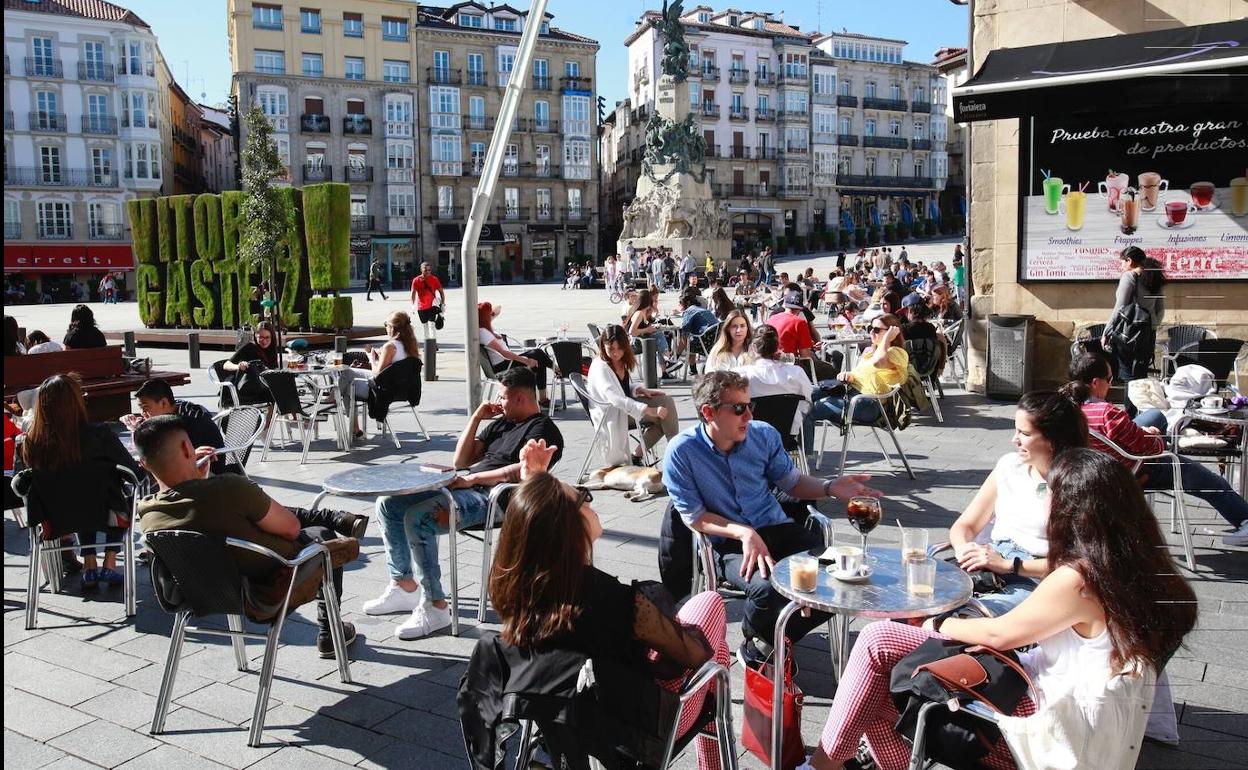 El sol permitirá disfrutar de las terrazas este fin de semana. 
