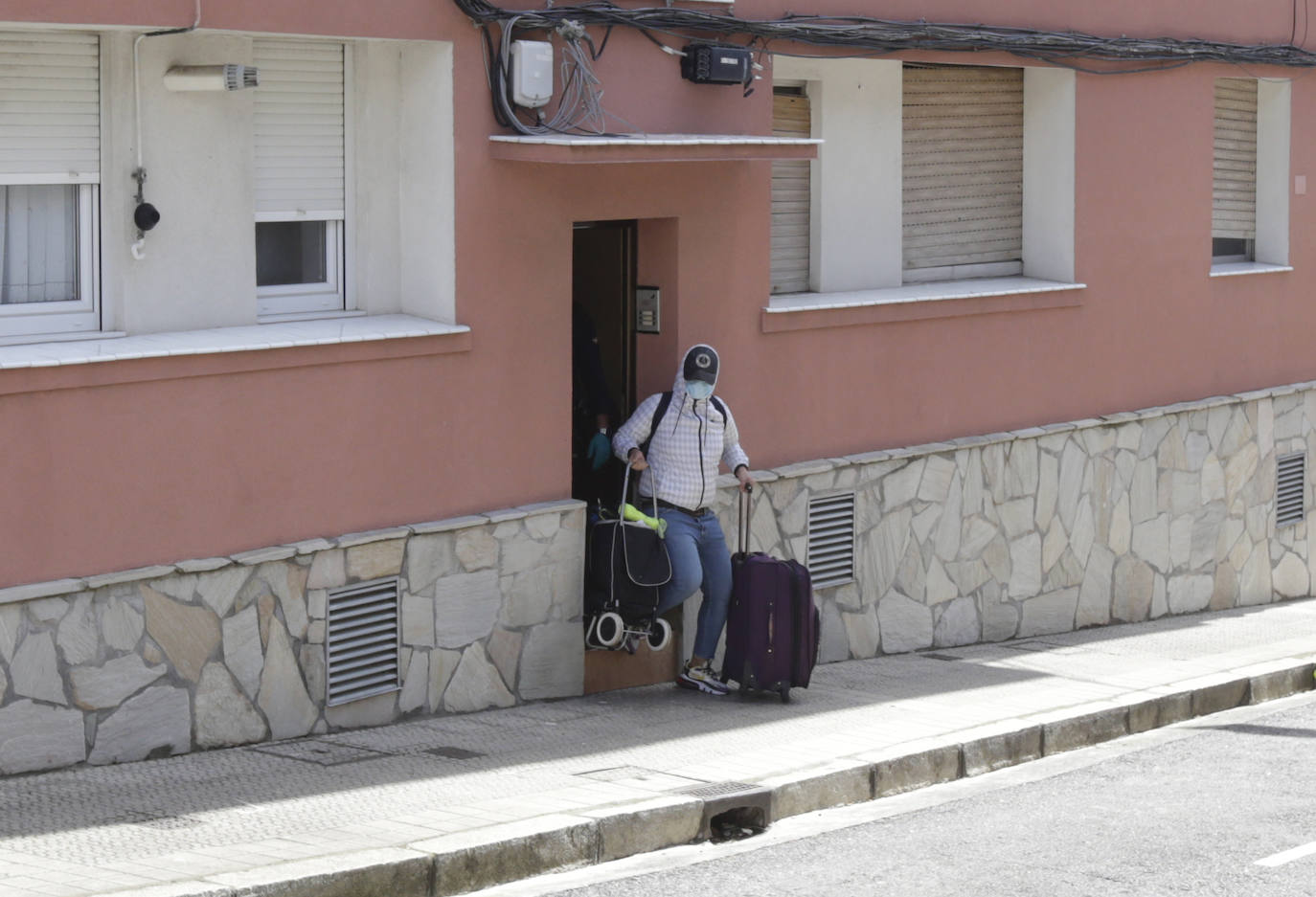 Fotos: La ocupación de un piso vuelve a desatar la tensión en Repélega