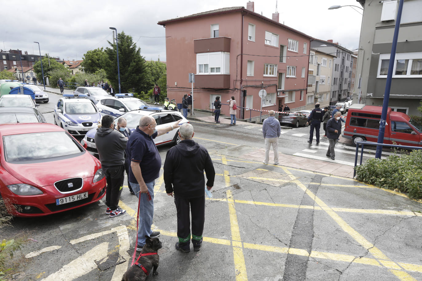Fotos: La ocupación de un piso vuelve a desatar la tensión en Repélega