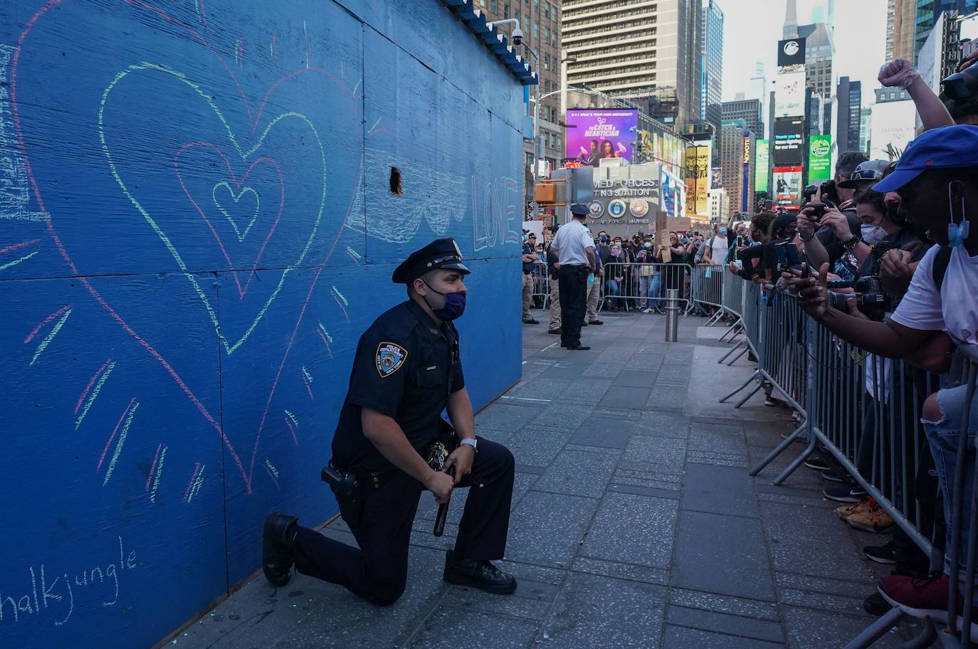 Fotos: Así ha sido la reacción mundial al asesinato de George Floyd