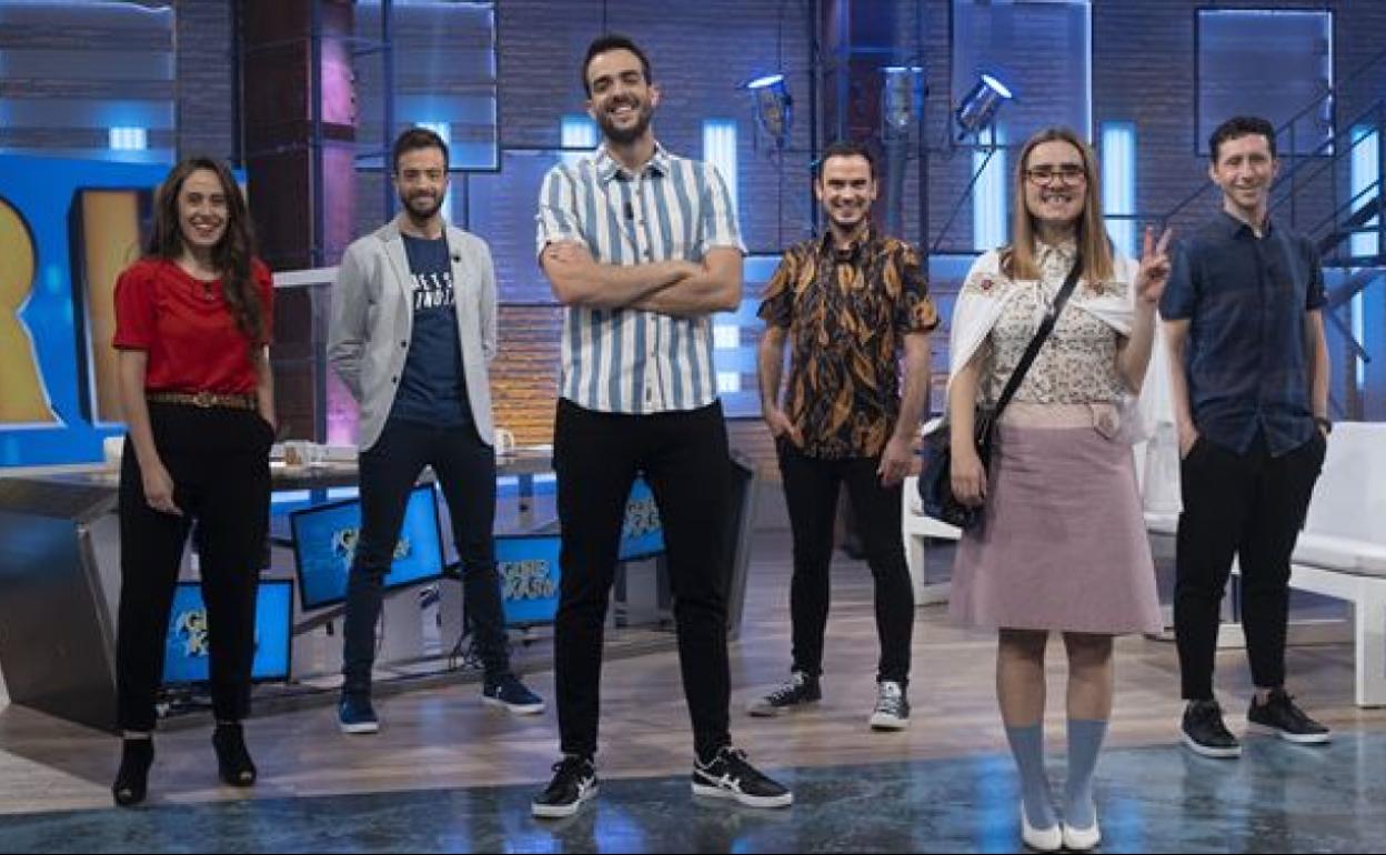 'Gure Kasa' taldearen kide batzuk.