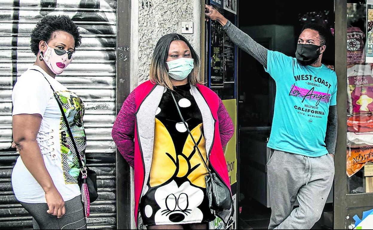 El barrio de San Francisco se ha convertido en el corazón de la comunidad negra en Bizkaia. 