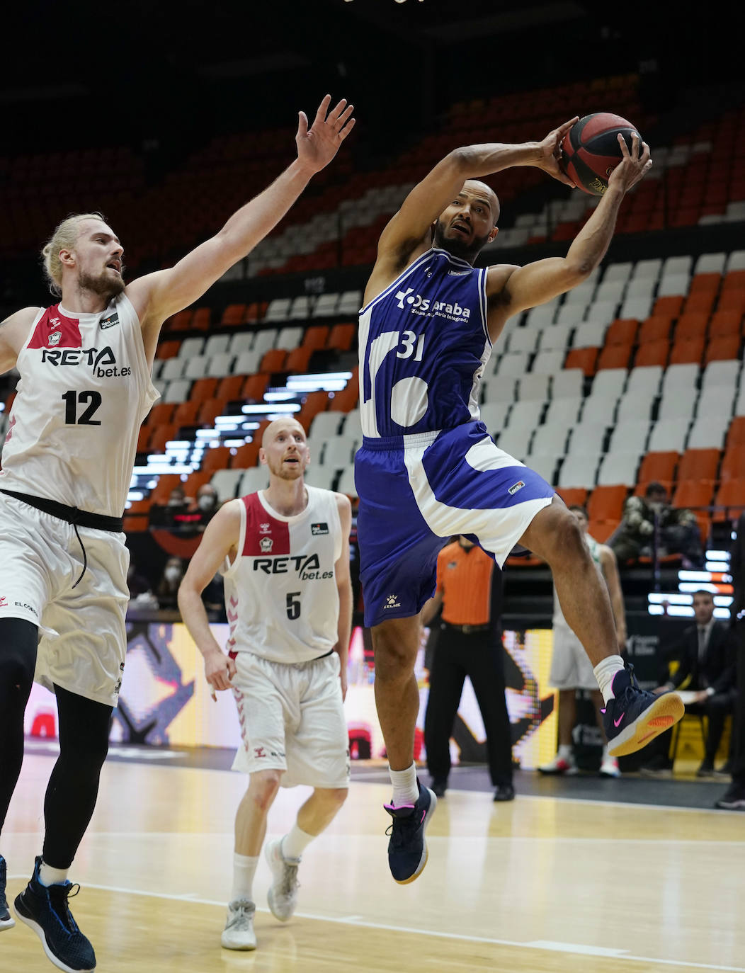 Fotos: Las fotos del Bilbao Basket - Baskonia