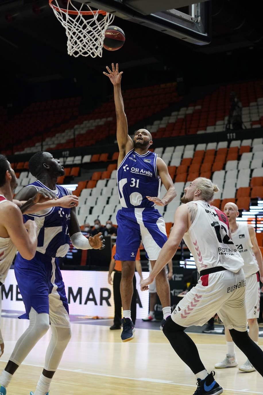 Fotos: Las fotos del Bilbao Basket - Baskonia