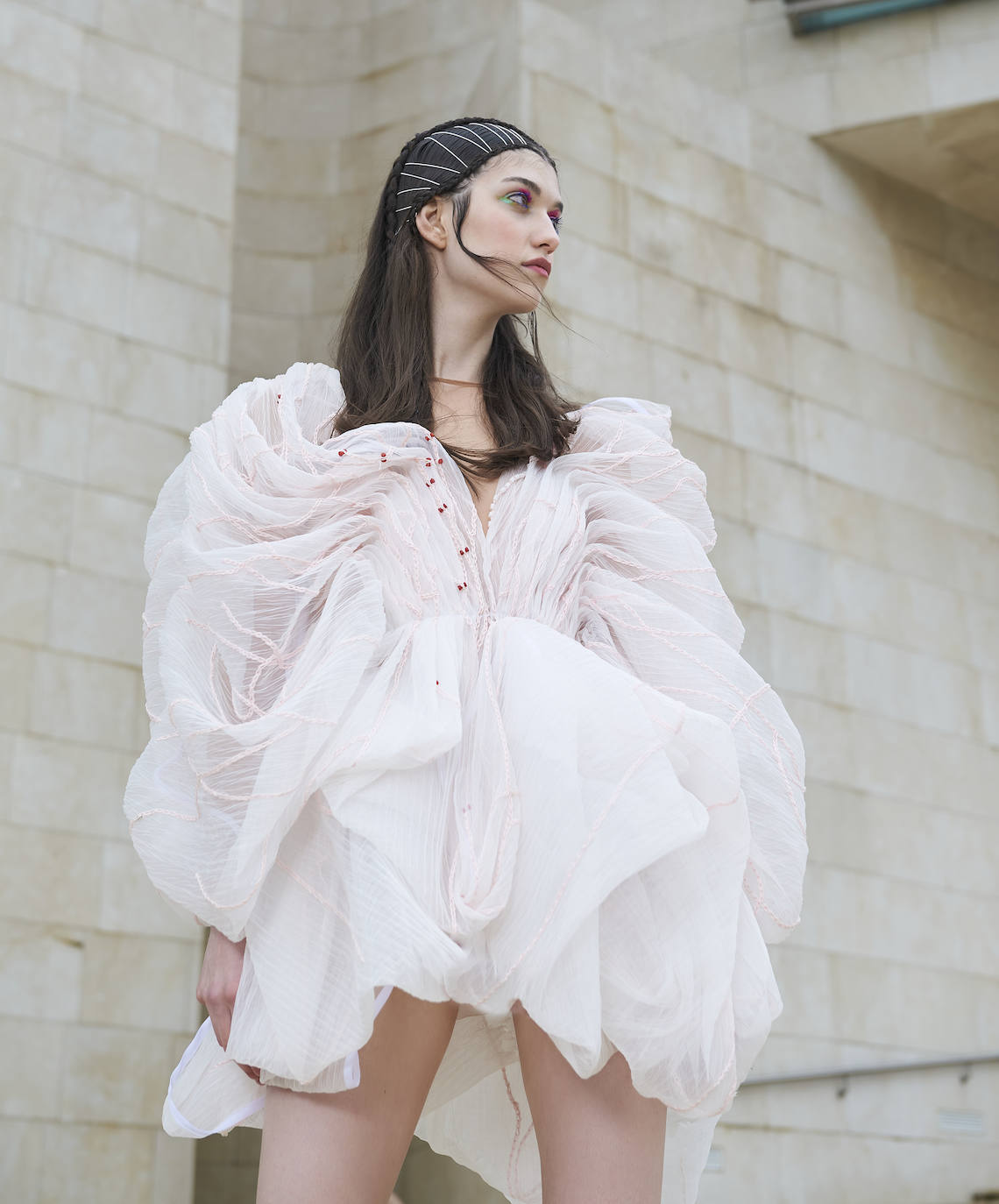 Fotos: Pasarela en un Bilbao desierto: así se interpreta el silencio que vivió la villa a través de la moda