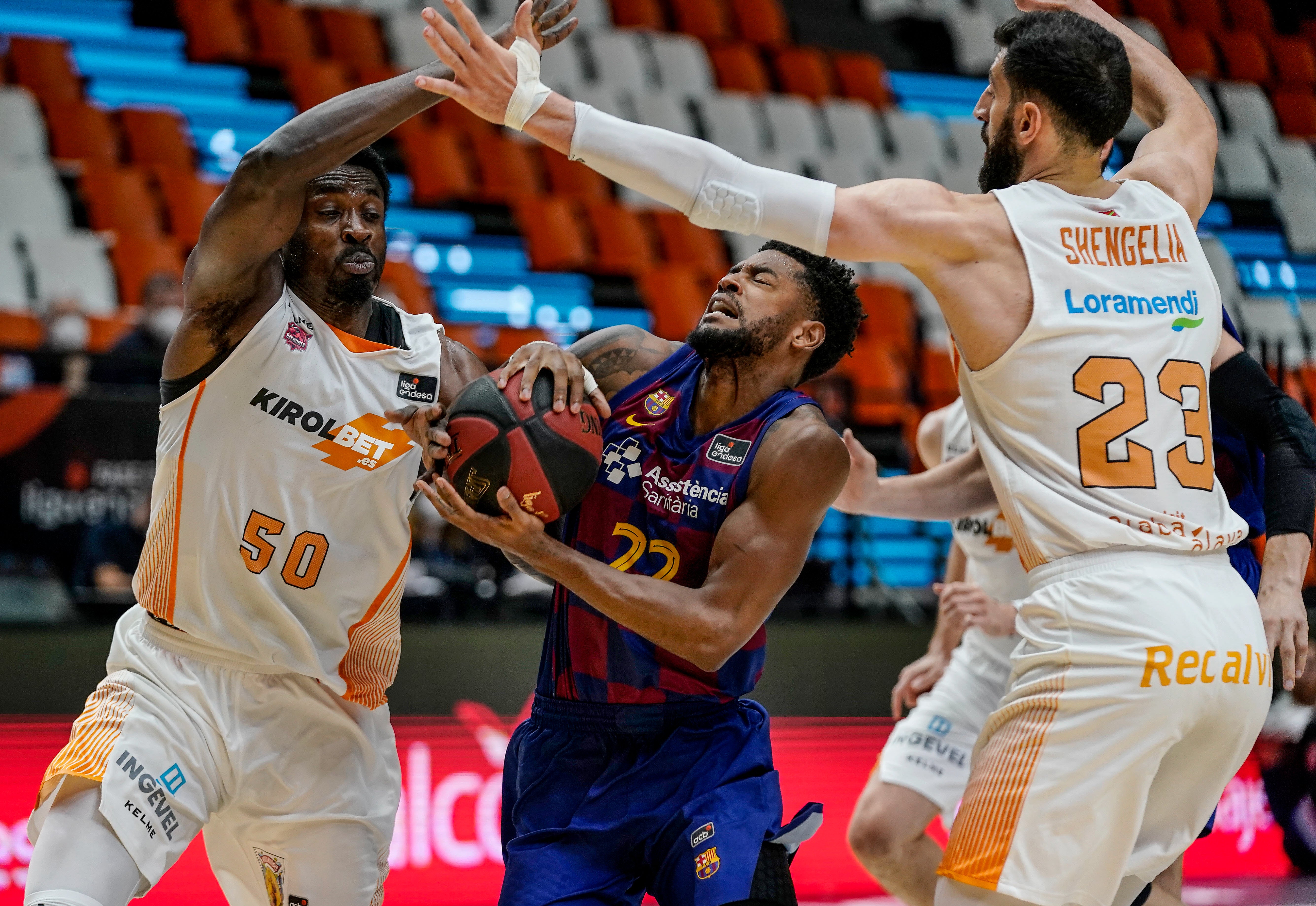 Fotos: Las mejores imágenes del Barcelona-Baskonia
