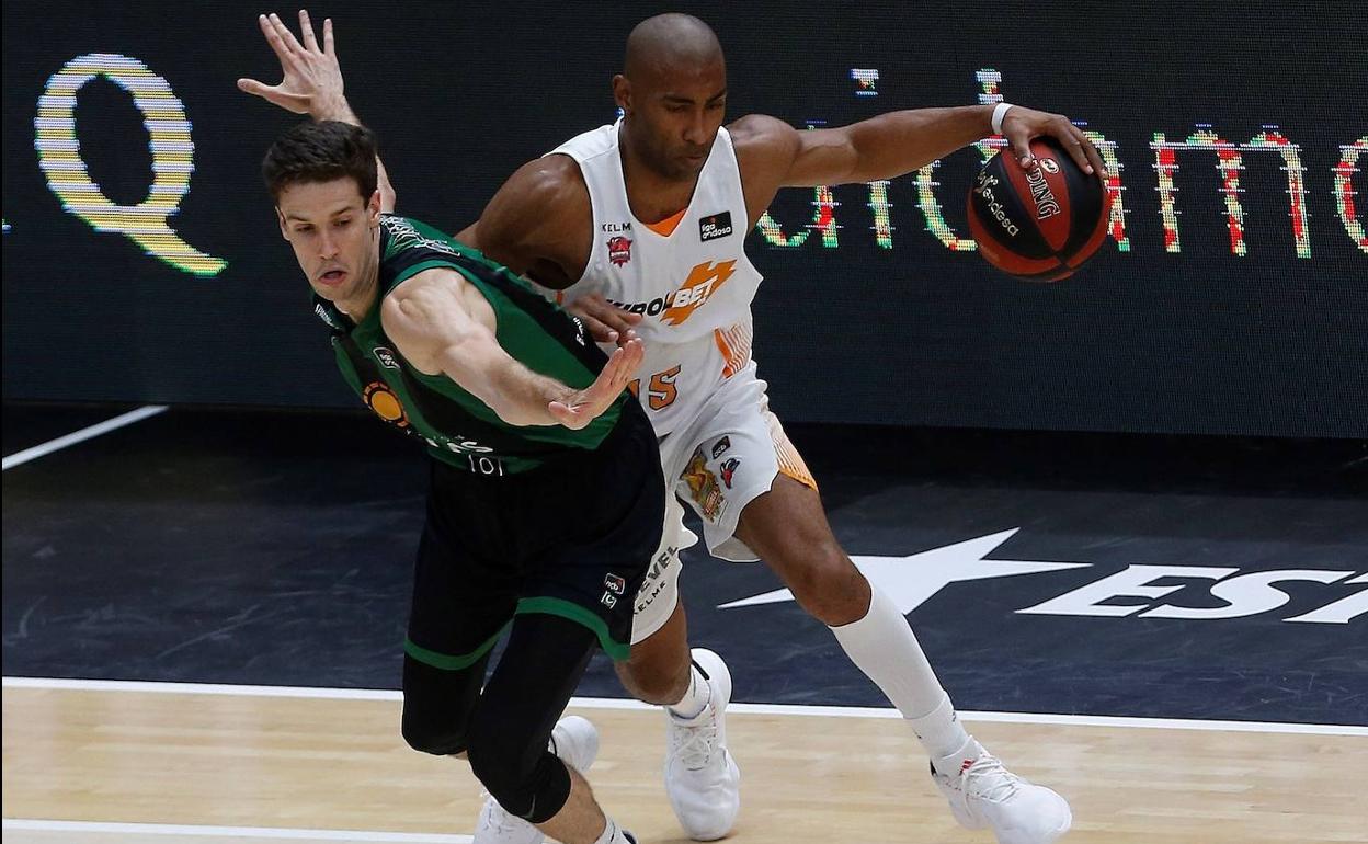 Granger intenta defender a Prepelic