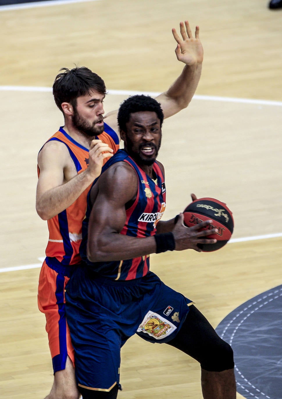 Fotos: Las mejors imágenes del Valencia Basket - Kirolbet Baskonia