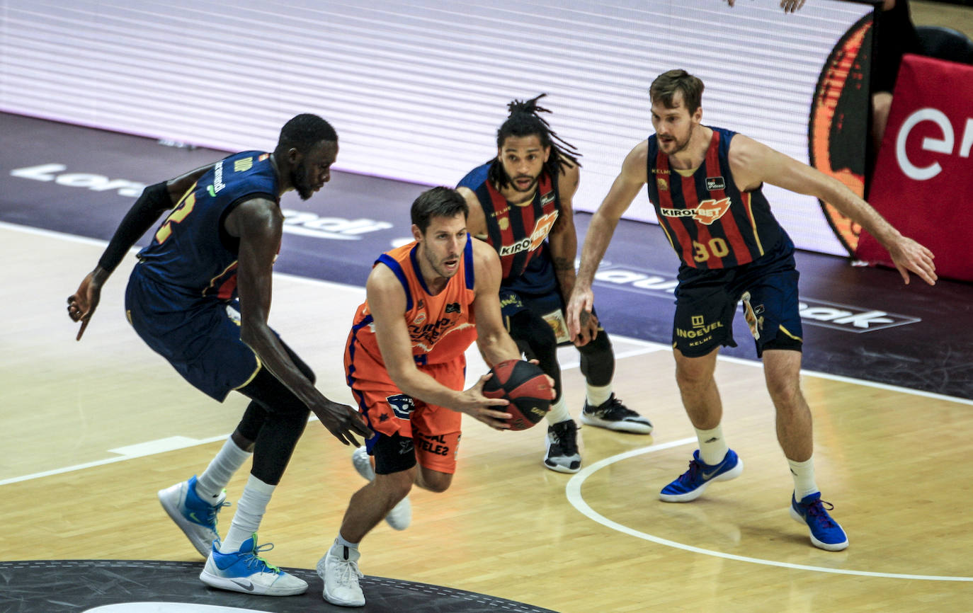 Fotos: Las mejors imágenes del Valencia Basket - Kirolbet Baskonia