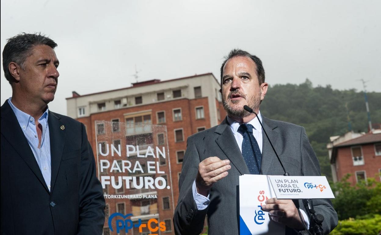 Iturgaiz propone una ley para desalojar a los okupas «en 24 horas»