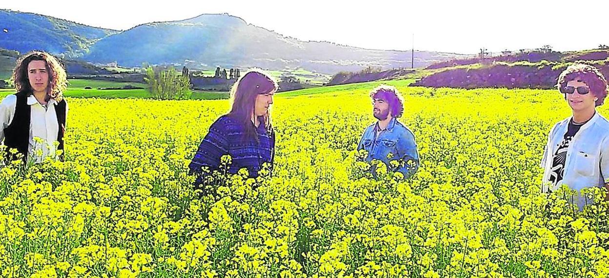 La banda alavesa vuelve a los escenarios tras un parón de cuatro meses obligado por el confinamiento. 