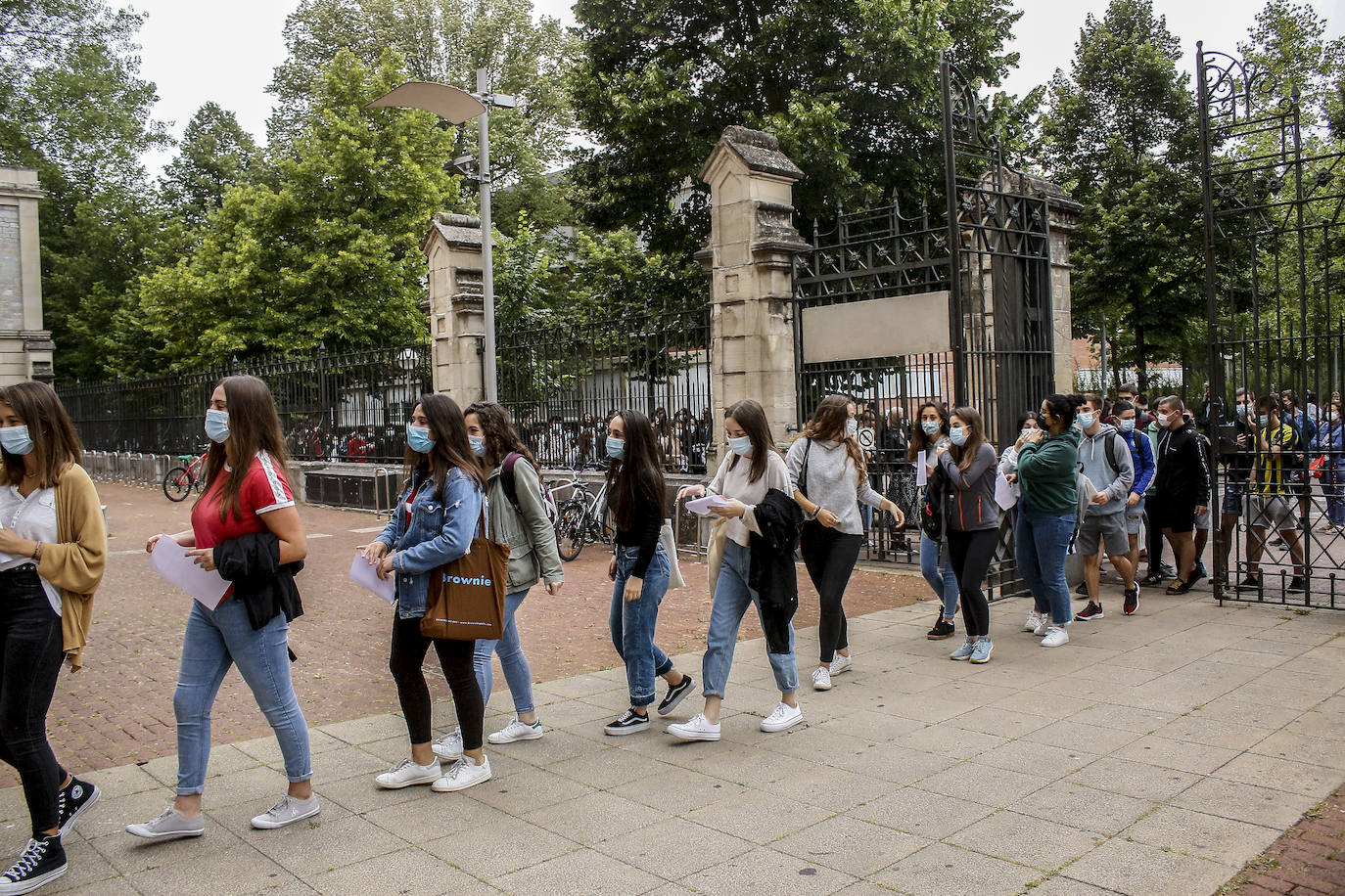 Fotos: 1.776 alumnos inician la prueba de Selectividad en Álava