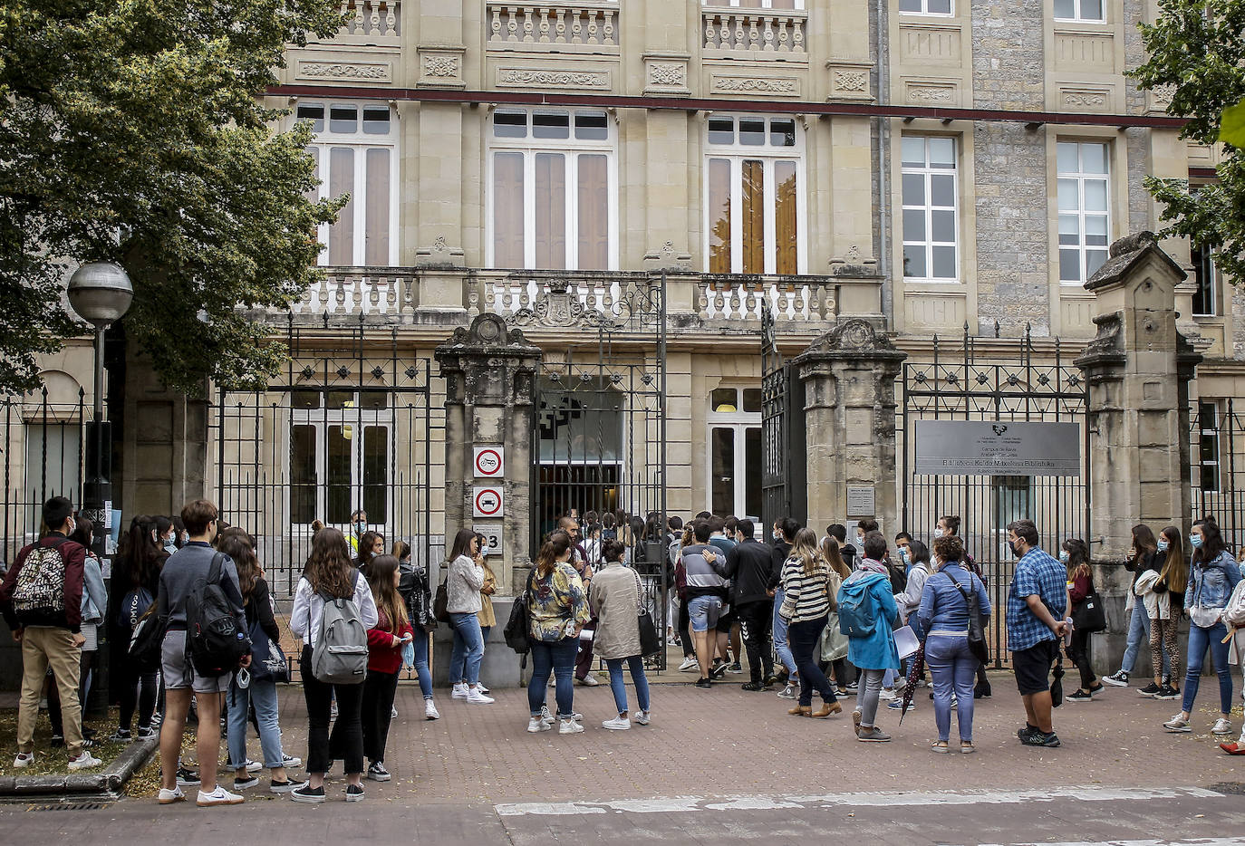 Fotos: 1.776 alumnos inician la prueba de Selectividad en Álava