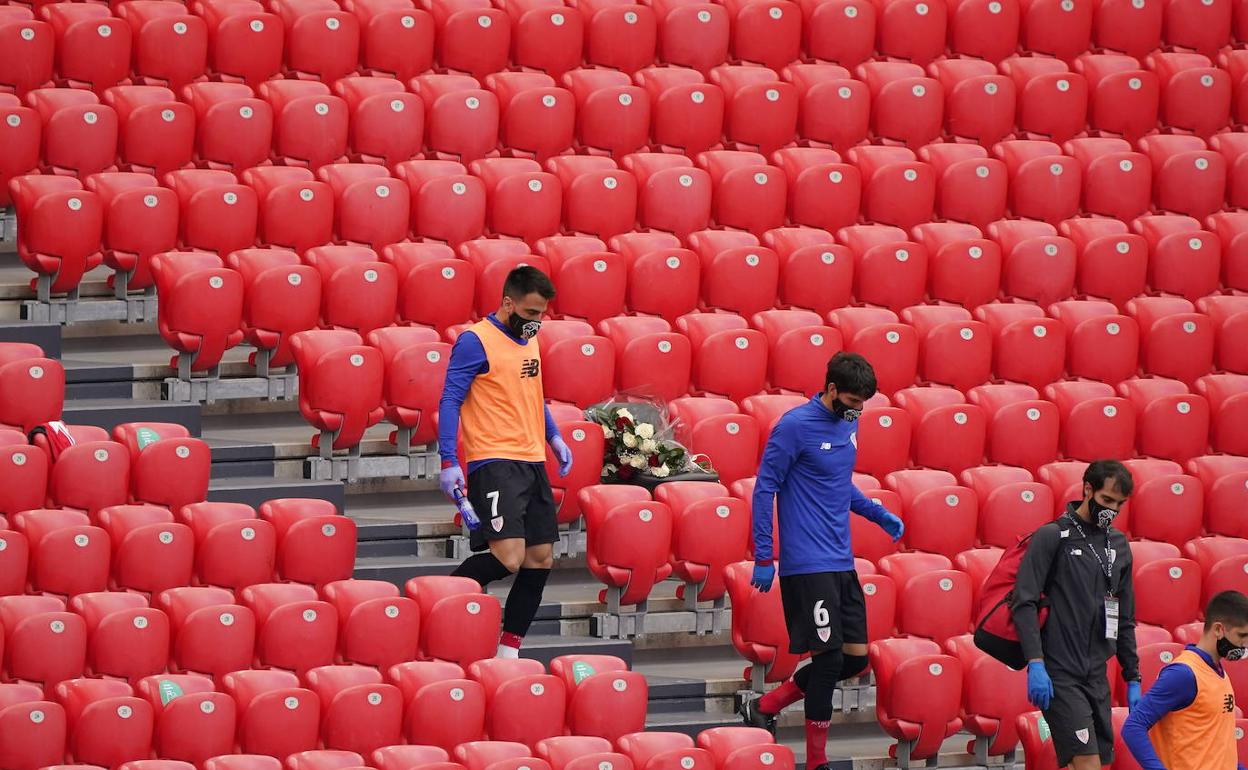 San José y Beñat se dirigen a las gradas de San Mamés ante el Mallorca.