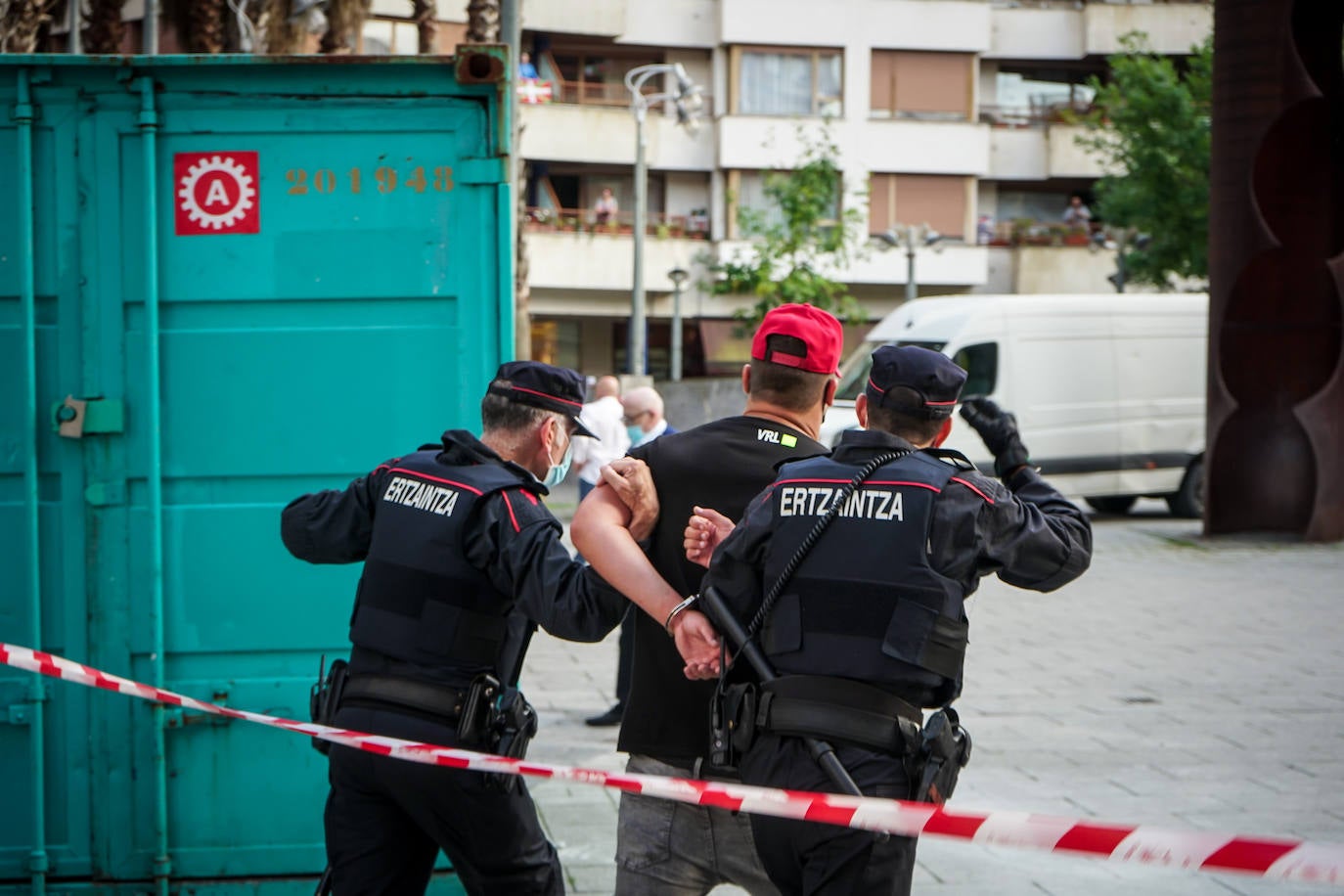 Fotos: Disturbios en un mitin de Vox en Barakaldo