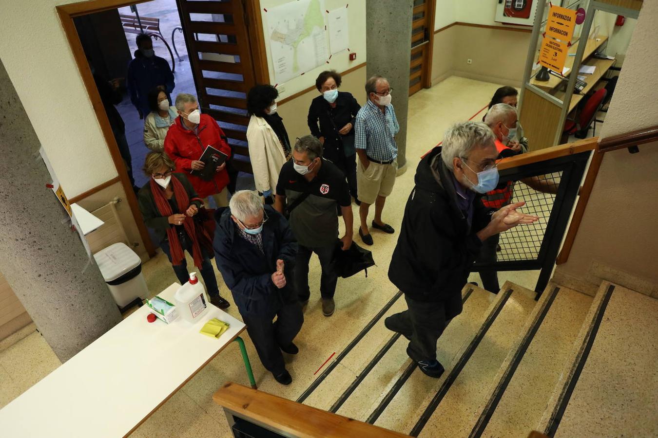 Centro electoral en Areeta.