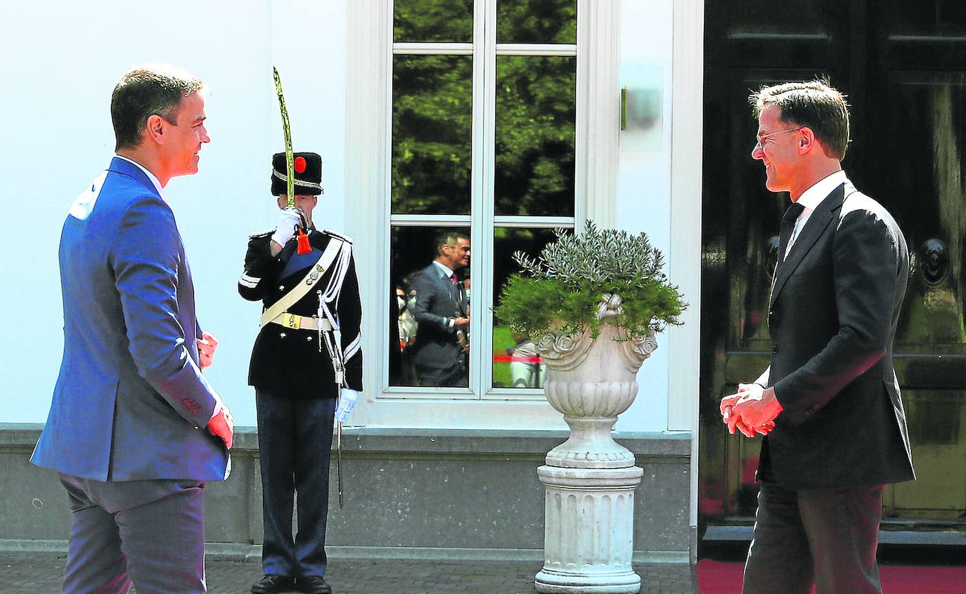 Pedro Sánchez y Mark Rutte. 