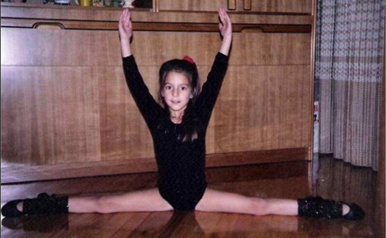 Foto familiar de Cid en la que luce sus punteras negras. 