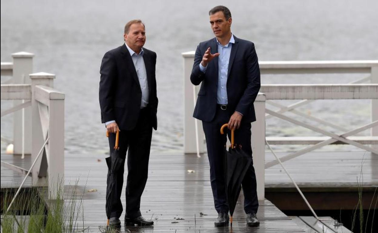 Pedro Sánchez, durante su reunión de este miércoles en Harpsund, con el primer ministro sueco, Stefan Lövfen.