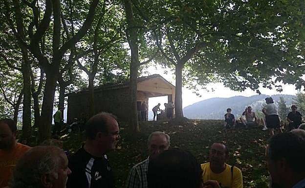 Romería en el hayedo de Upo.