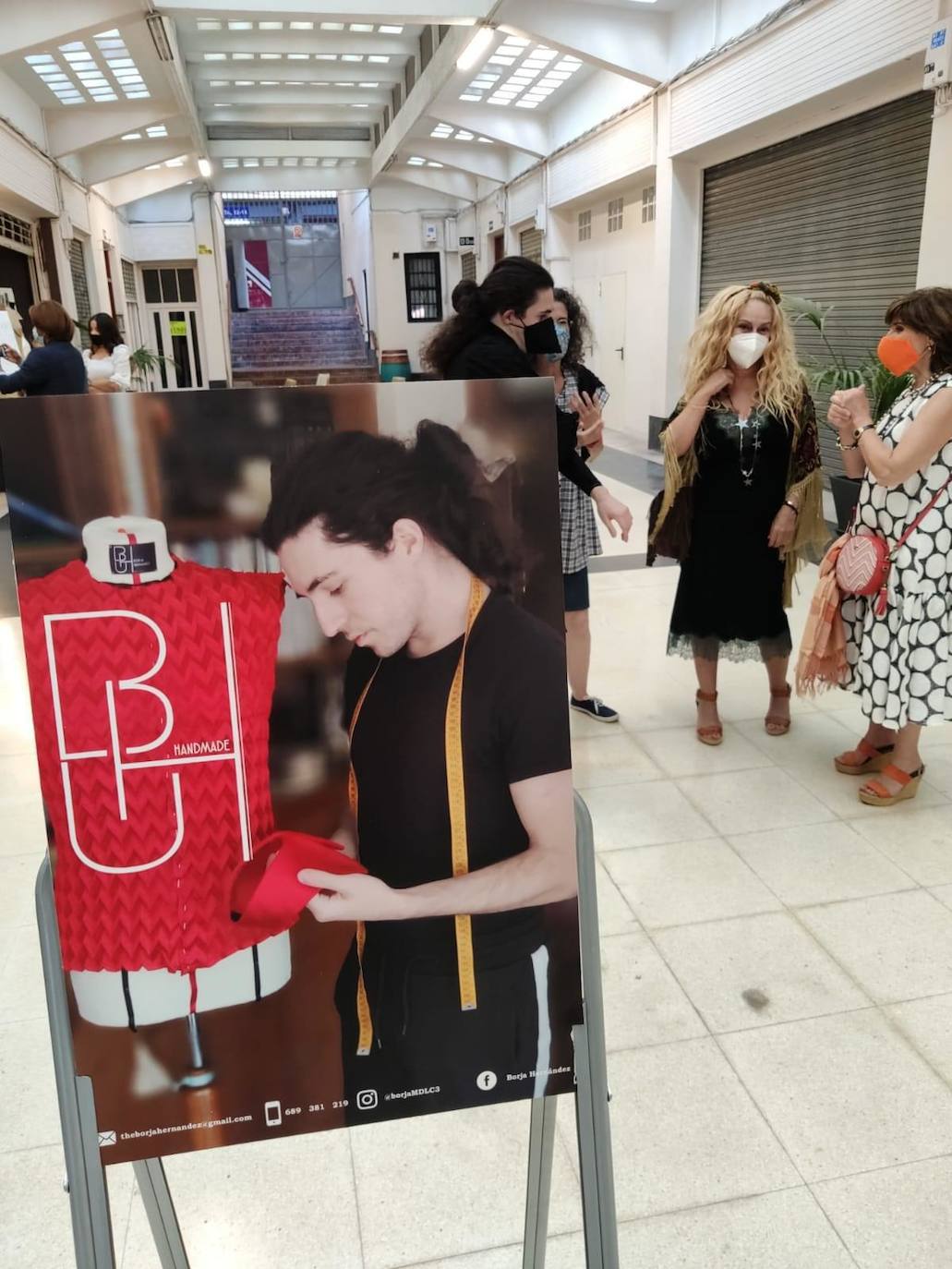 Fotos: El heavy más famoso de &#039;Maestros de la costura&#039; lanza una colección de camisas &#039;Made in Getxo&#039;