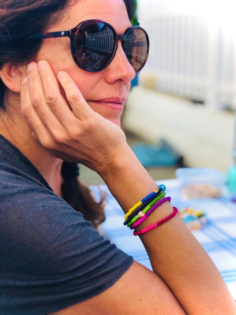 Fotos: La familia de Getxo que pasó de hacer collares y pulseras en la cuarentena a fundar su firma de bisutería