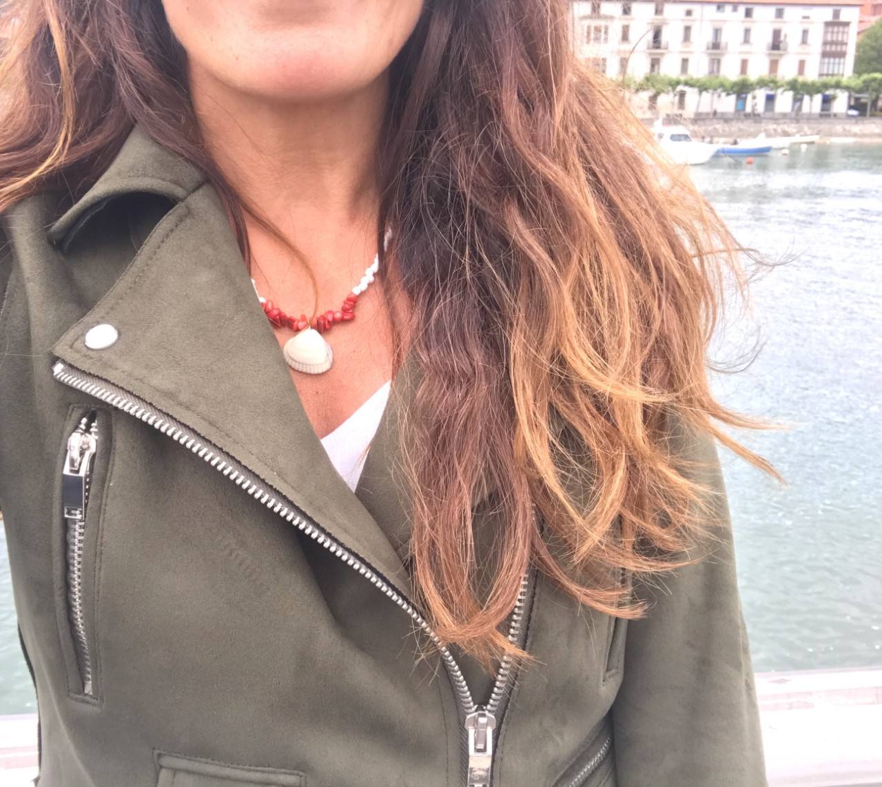 Fotos: La familia de Getxo que pasó de hacer collares y pulseras en la cuarentena a fundar su firma de bisutería