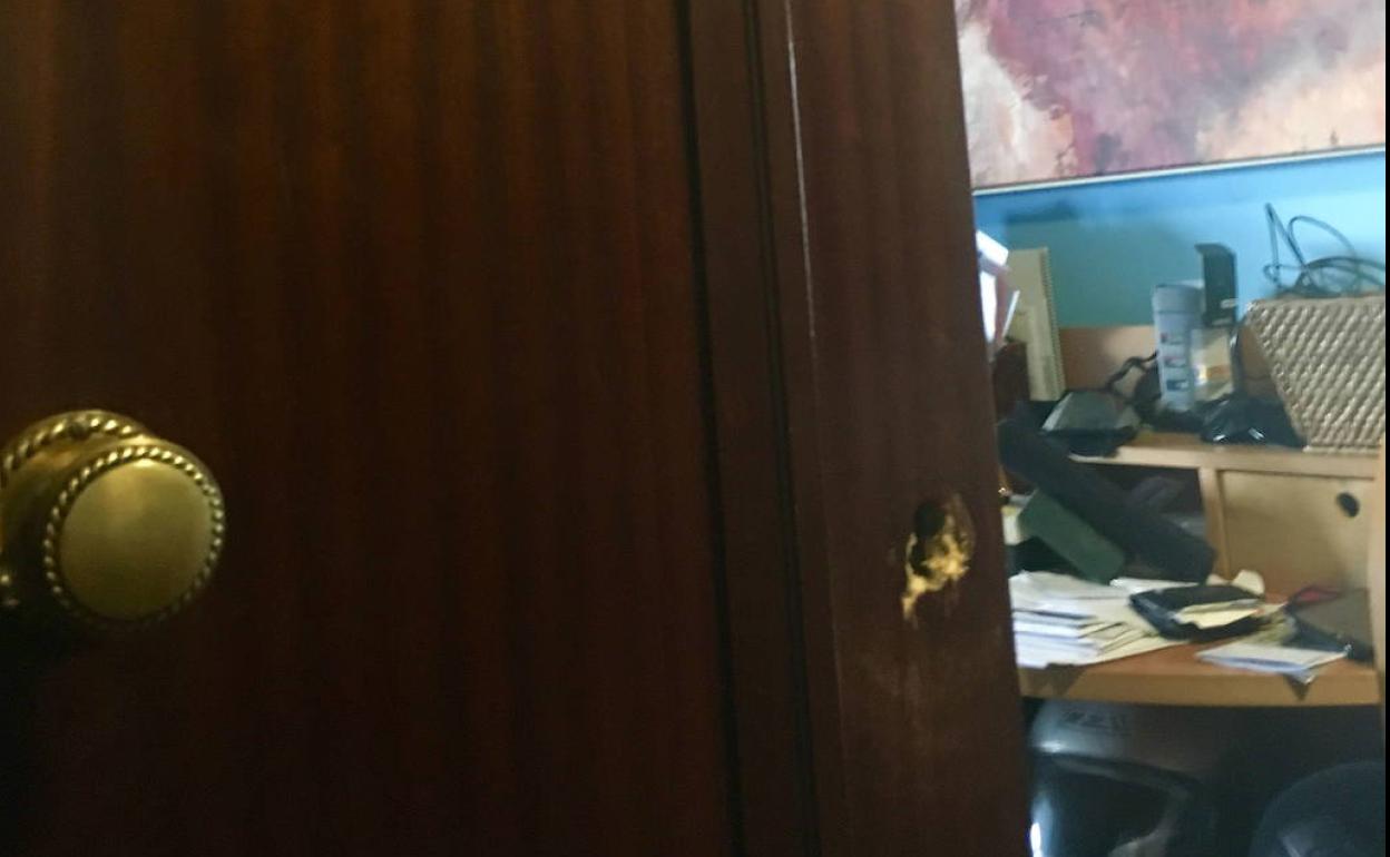 ¿Qué debo hacer para proteger mi casa de robos en vacaciones?