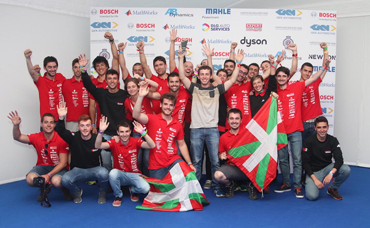 Bilboko Ingeniaritza Eskolako ikasleek hainbat urte daramatzate Formula Student delakoan esku hartzen 