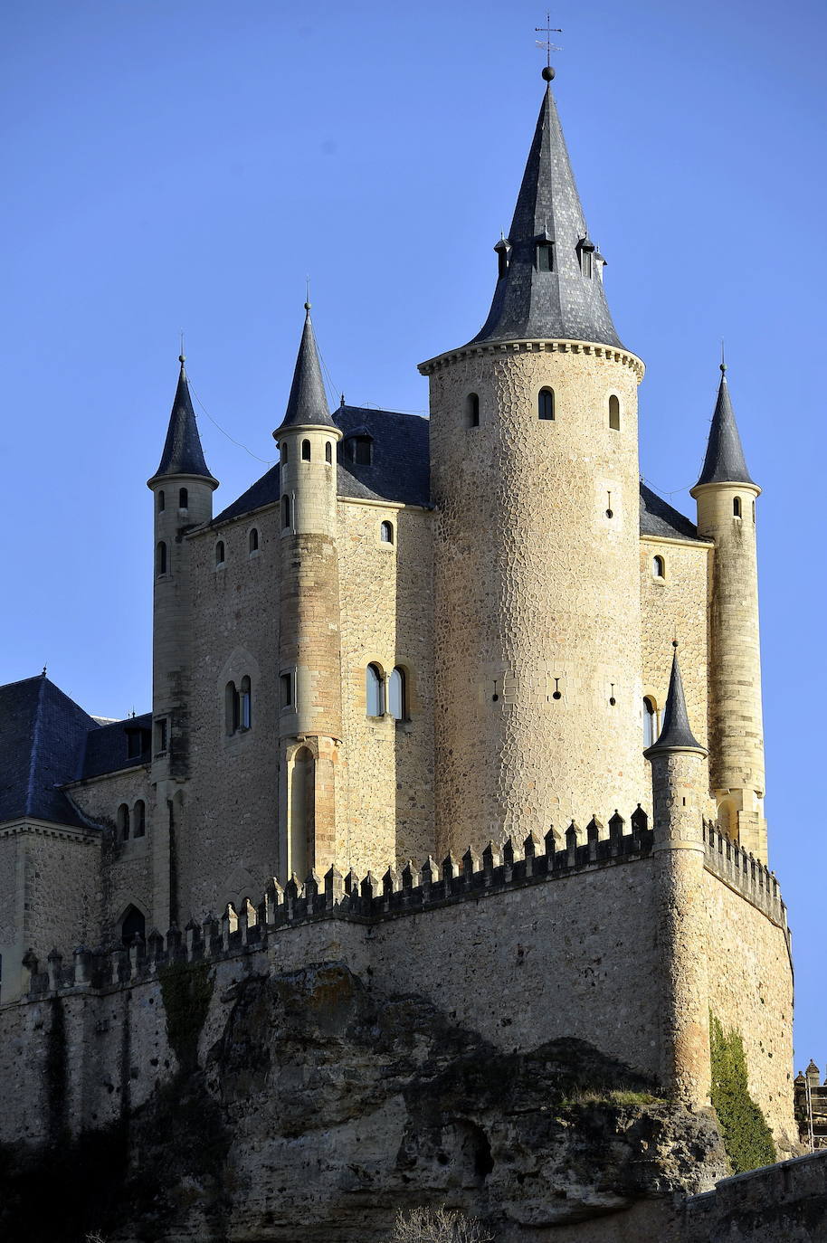 14. Alcázar de Segovia. 