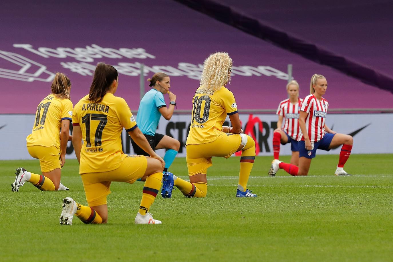 Fotos: Las mejores imágenes del partido entre el Barcelona y el Atletico Madrid en San Mamés