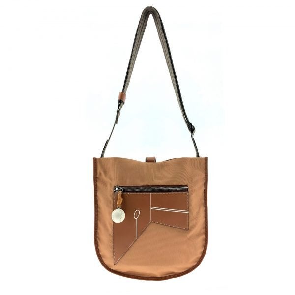 Fotos: Los bolsos sostenibles más deseados están inspirados en los frontones vascos