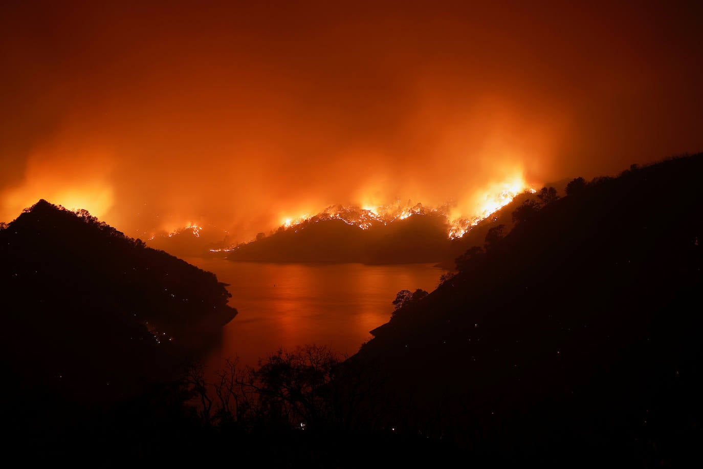 Fotos: El fuego arrasa más de 400.000 hectáreas en California