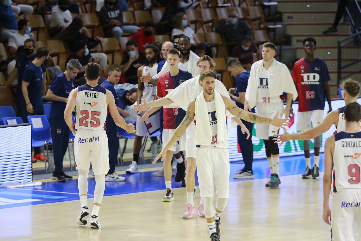 Fotos: Las mejores imágenes del Baskonia - Bilbao Basket de la Euskal Kopa