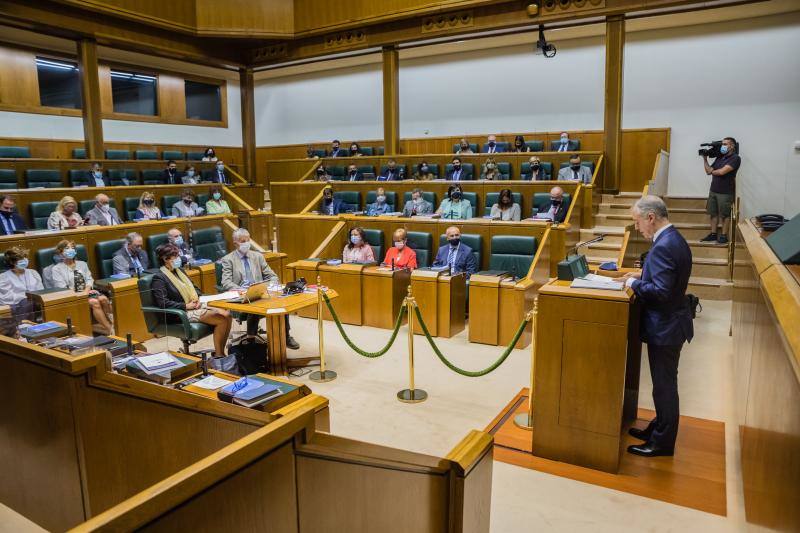 Instantánea del pleno de investidura en el Parlamento vasco.