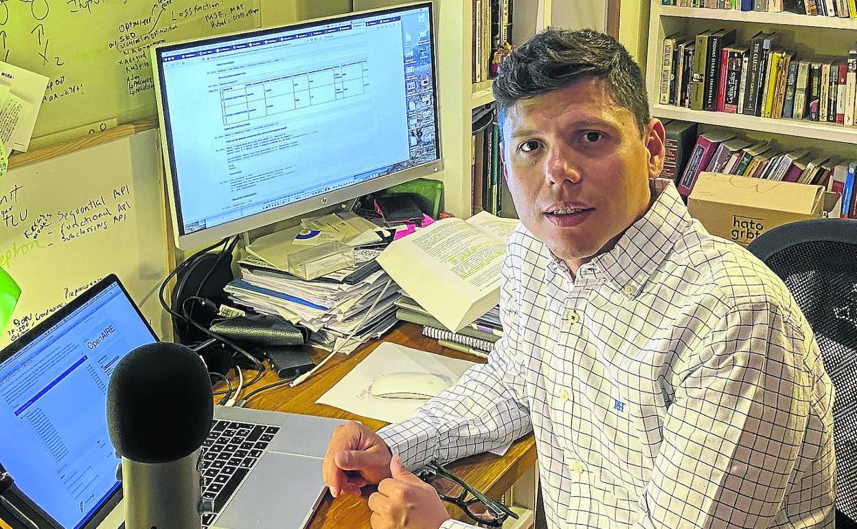 Carlos Arcila, profesor titular e investigador de la Universidad de Salamanca, se fue definitivamente de Venezuela en el año 2010.