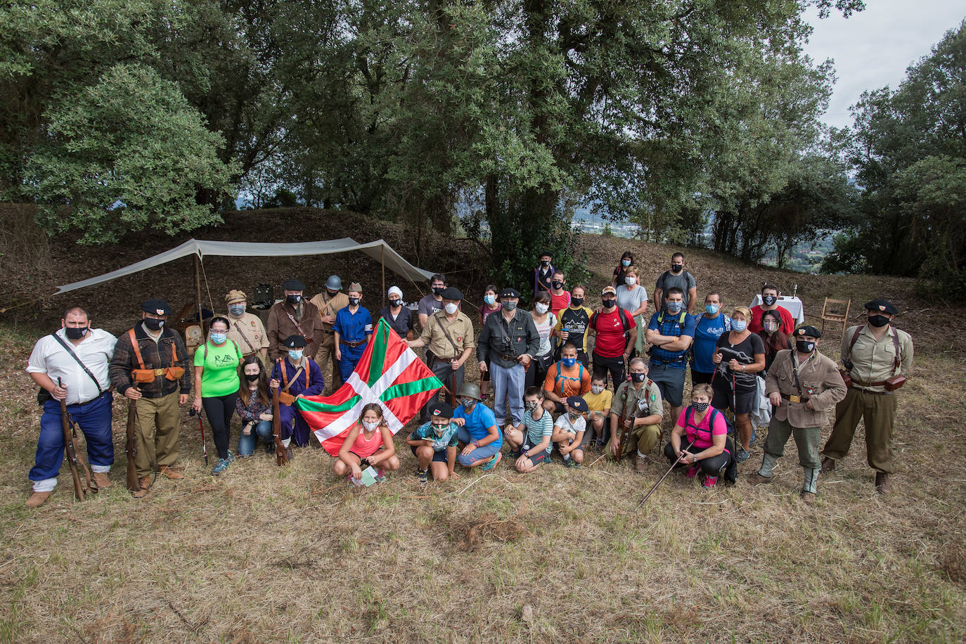 Fotos: La visita teatralizada en Gamiz que recrea los momentos previos a la caída del cinturón de hierro