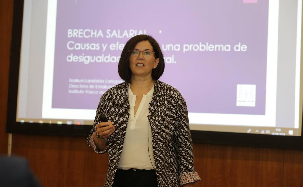 Izaskun Landaida Emakunderen zuzendaria.