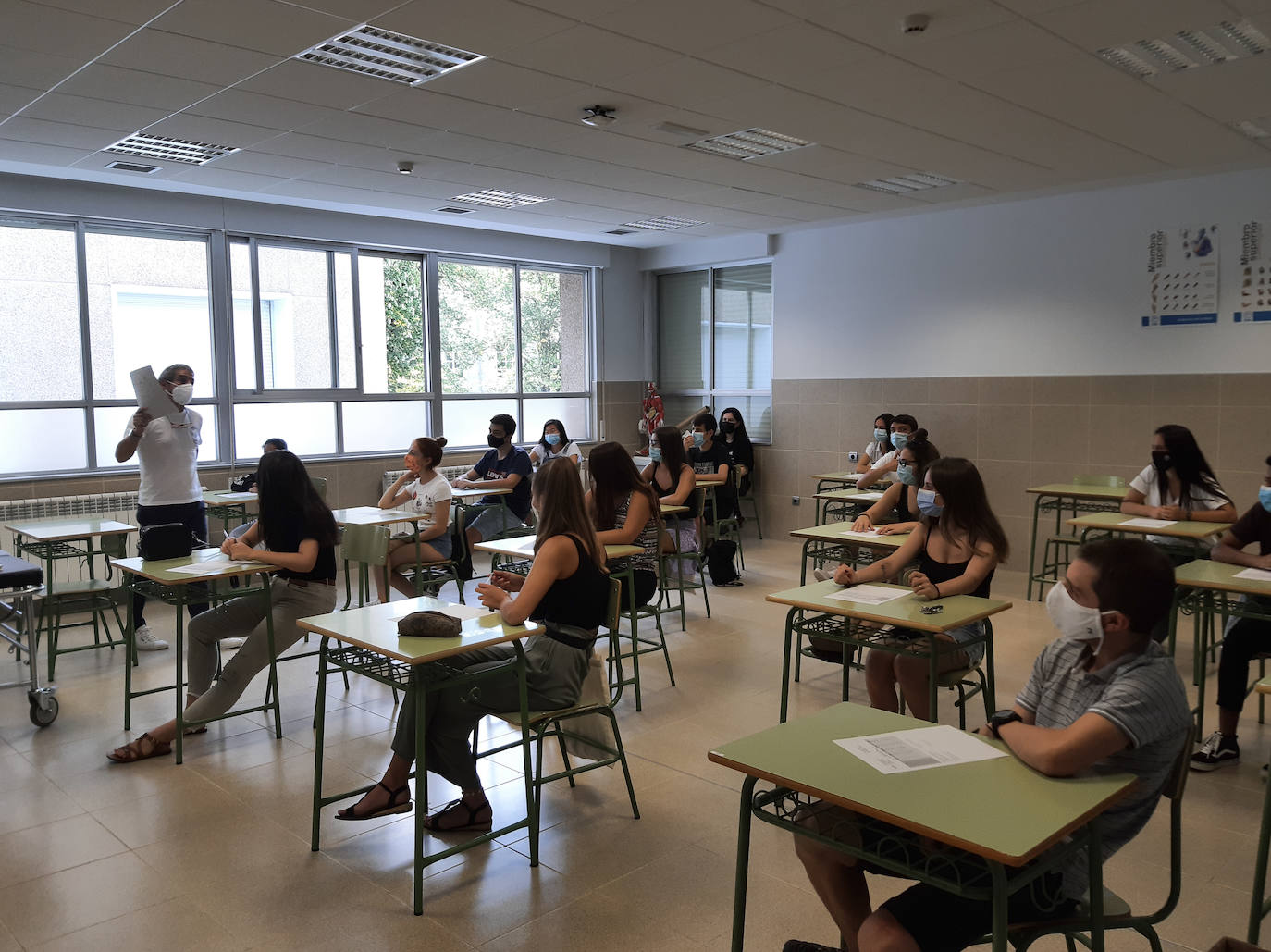 Estudiantes de Formación Profesional de Egibide, en su regreso a clase.