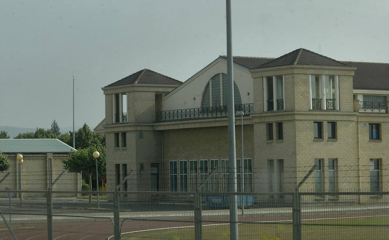 Exterior de la academia de la Ertzaintza en Arkaute.