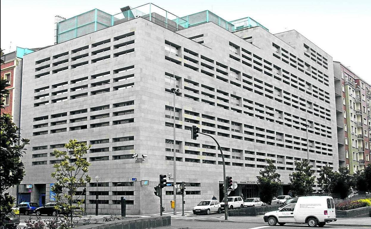 La sede de la Hacienda foral de Álava. 