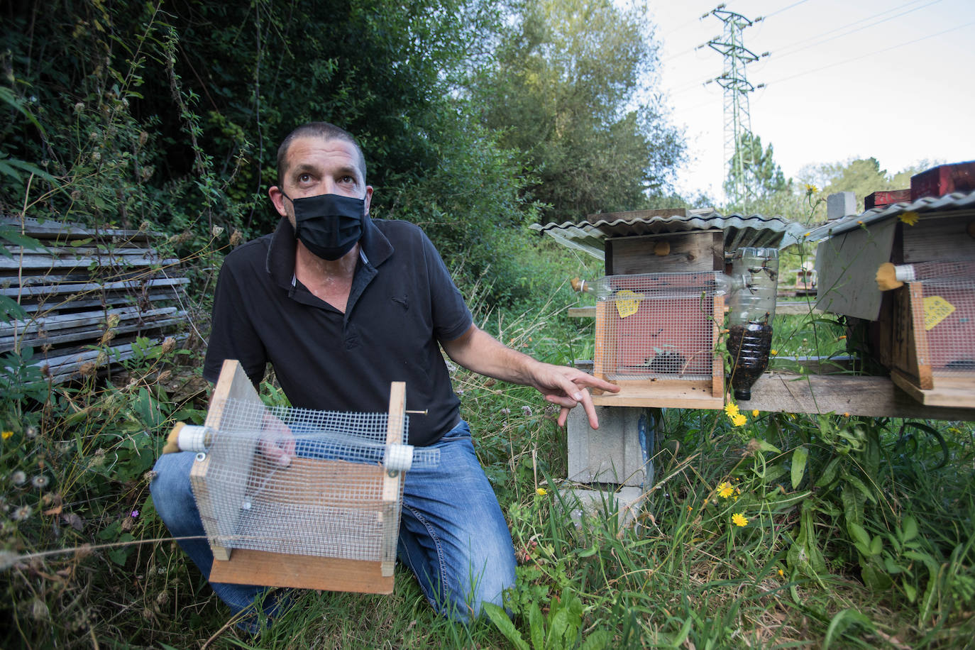 Fernando Arango ya ha cazado 19.000 ejemplares con su invento.