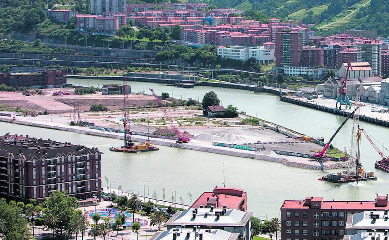 La isla. Trabajos en la punta norte de Zorrozaurre. 