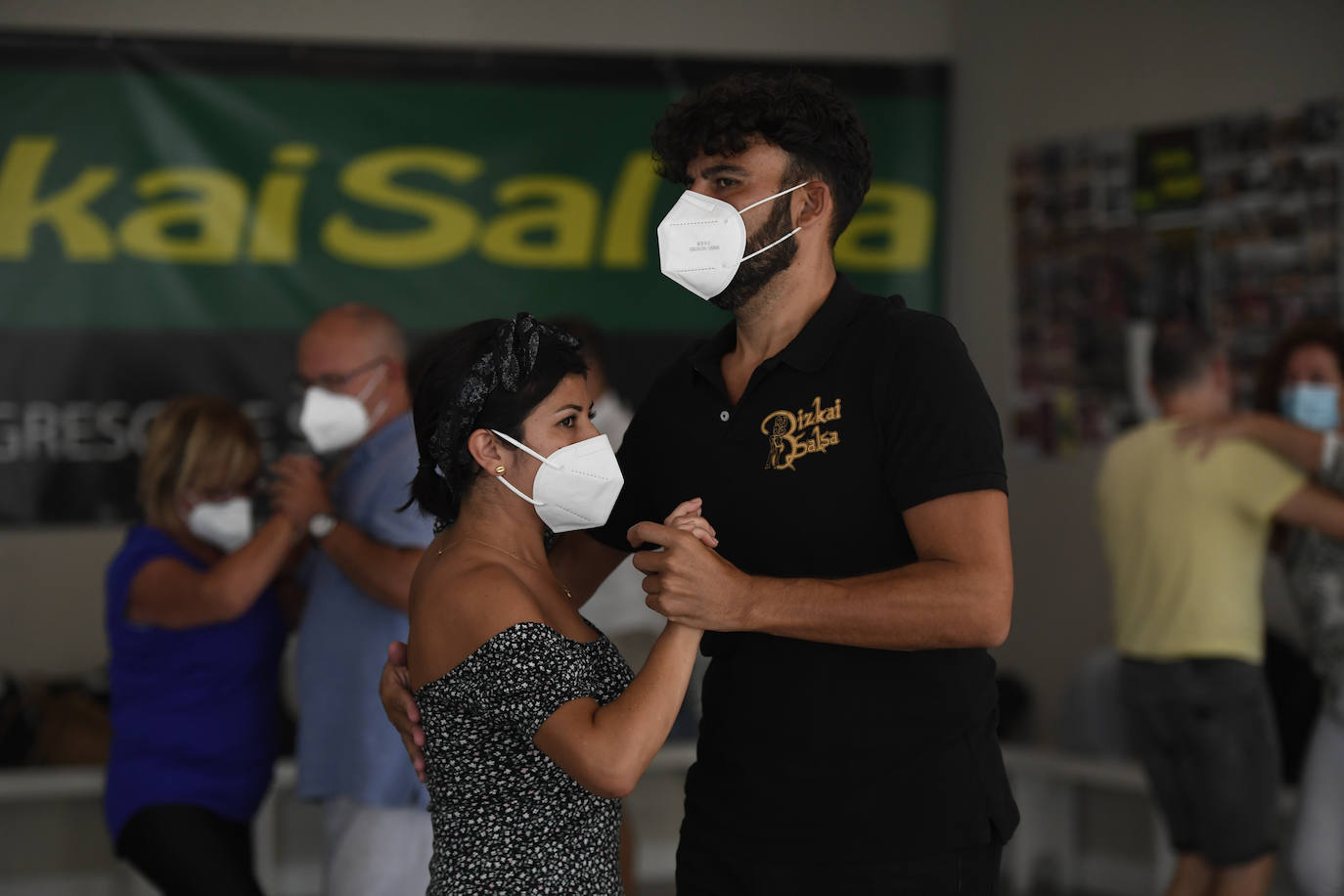 Academia de baile BIZKAISALSA en Zorroza con medidas de seguridad ante la Covid 19