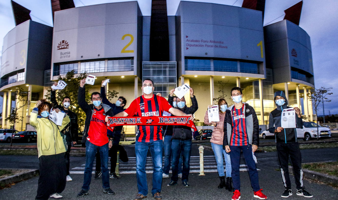 Fotos: Así vivió la afición el regreso al Buesa Arena